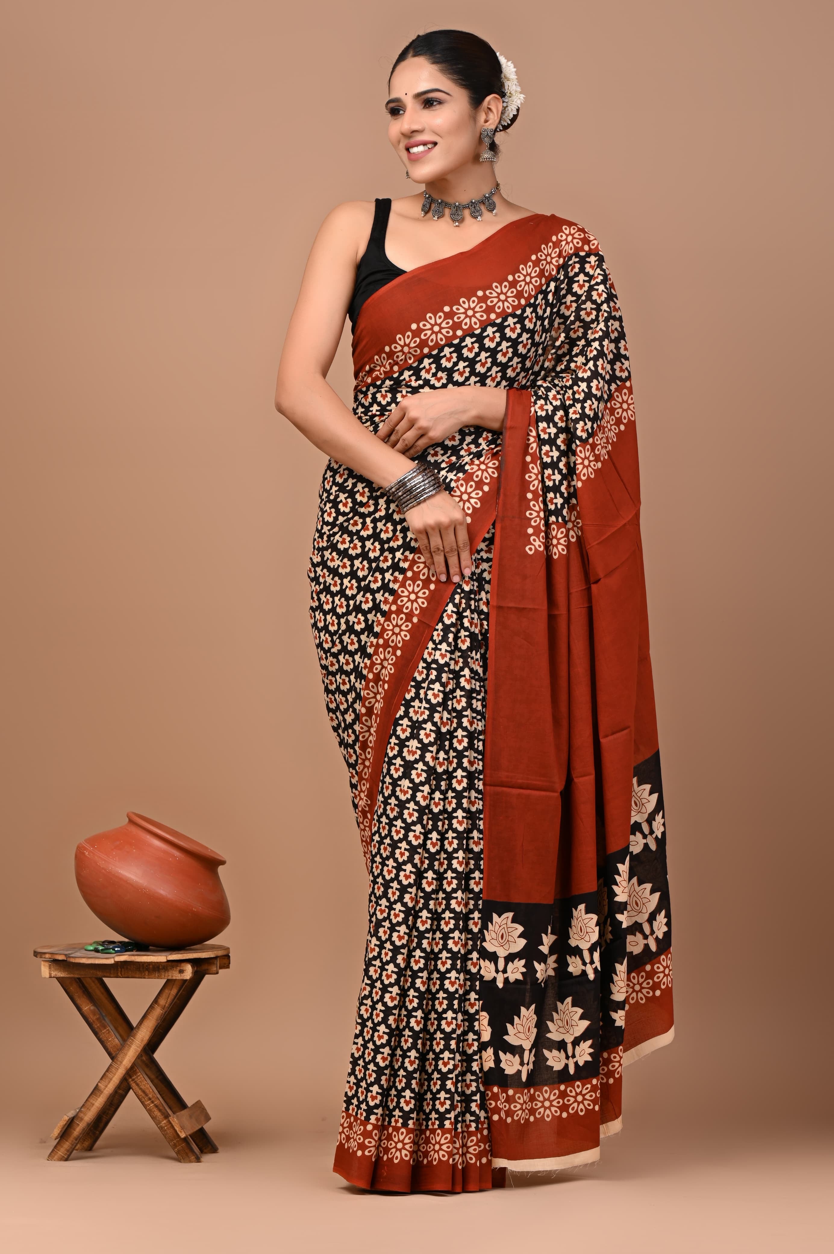 Terracotta Elegance Cotton Mulmul Saree💫