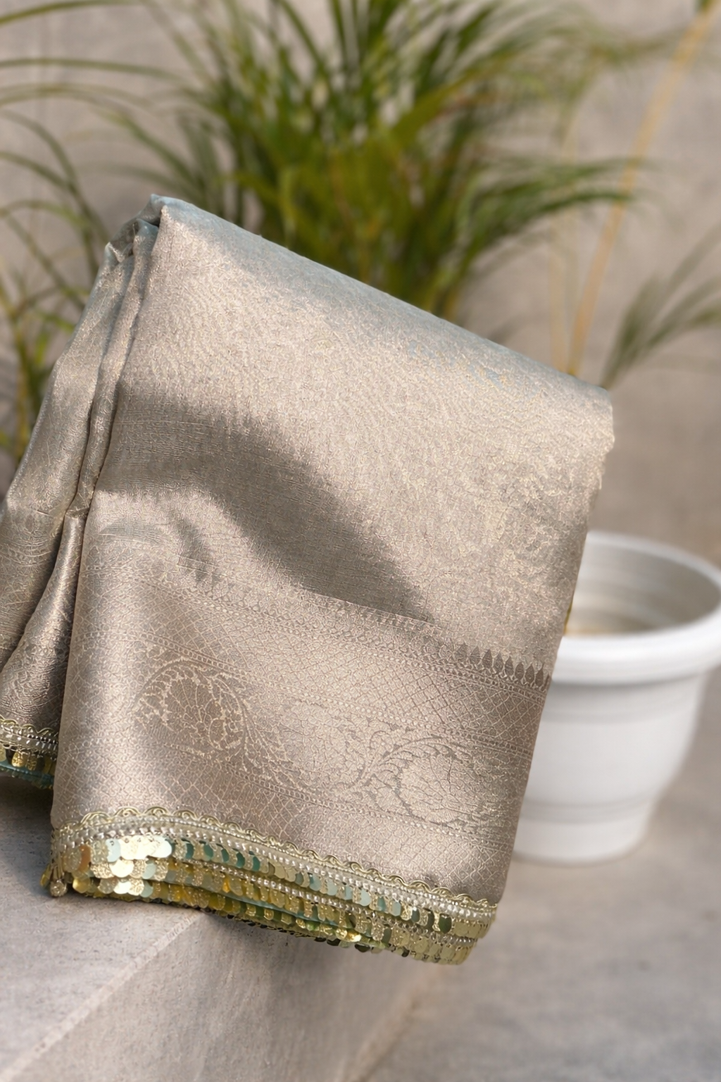 ✨ Elegant Pink Banarasi Tissue Saree