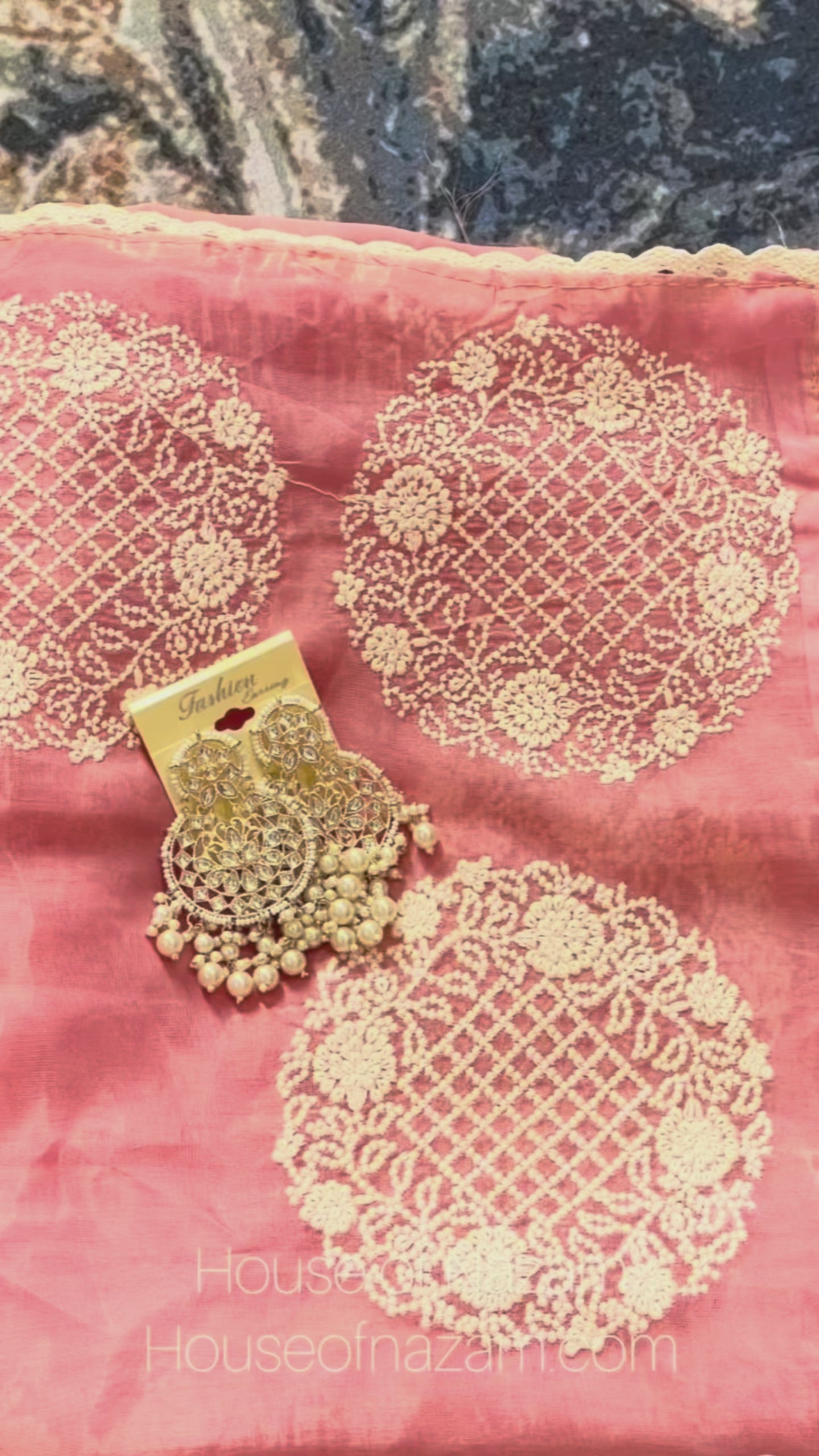 🌸Noor-e-Gulaab Organza Saree 🌸